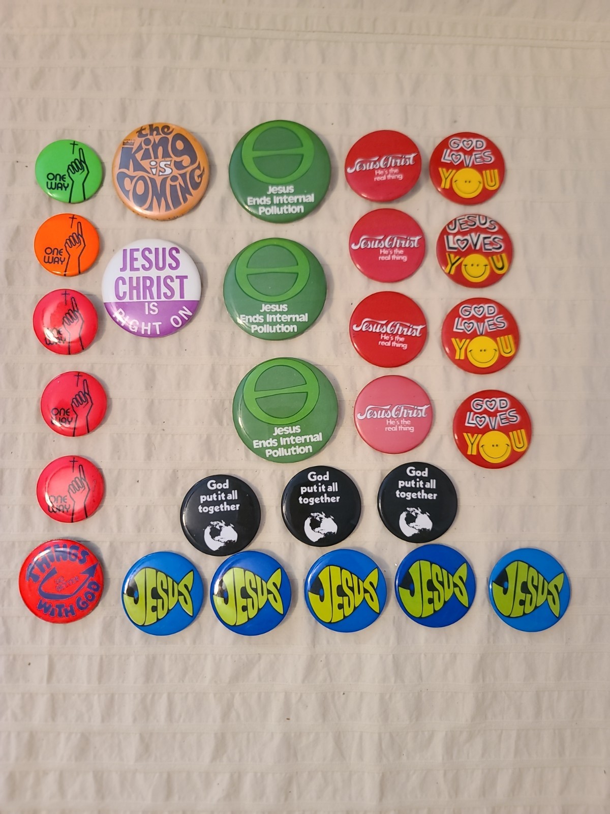 27 Vintage MCM 70s Faith Jesus Pins Christian Church Pin Buttons 1970s Retro 27 Vintage MCM 70s Faith Jesus Pins Christian Church Pin Buttons 1970s Retro
