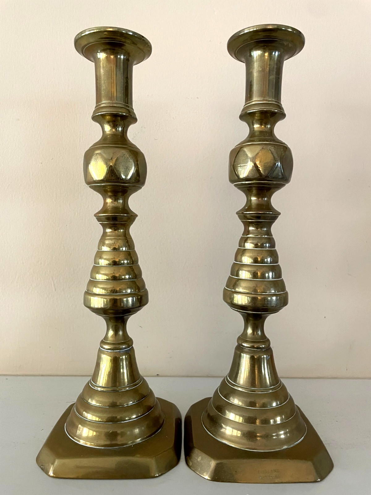 ANTIQUE VICTORIAN 1902 PAIR OF BRASS CORONATION PUSH UP CANDLESTICKS HOLDER 11" ANTIQUE VICTORIAN 1902 PAIR OF BRASS CORONATION PUSH UP CANDLESTICKS HOLDER 11"
