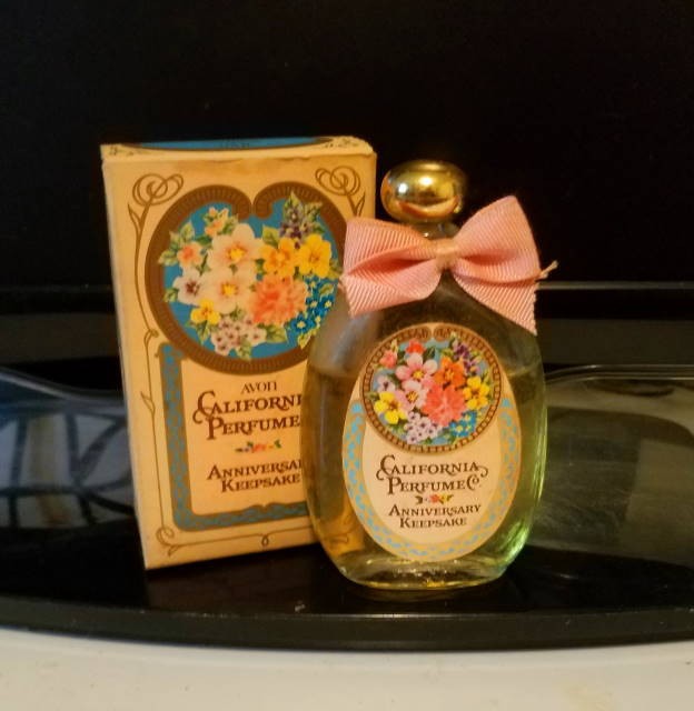 Vtg Avon California Perfume Anniversary Keepsake Charisma Cologne bottle in box Vtg Avon California Perfume Anniversary Keepsake Charisma Cologne bottle in box