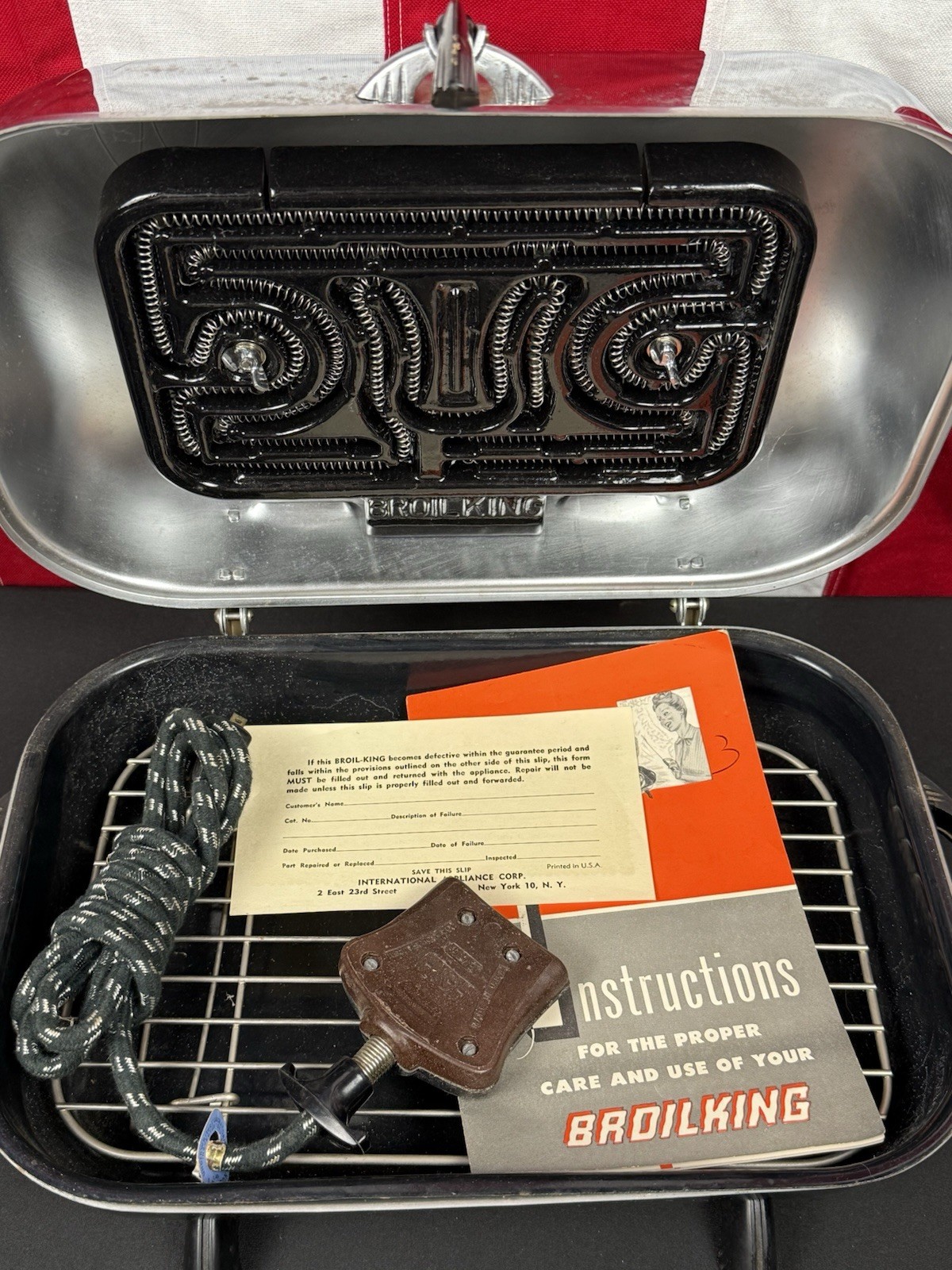 Vintage Broil King 1950s ? chrome kitchen broiler W Cord Paperwork UNTESTED READ Vintage Broil King 1950s ? chrome kitchen broiler W Cord Paperwork UNTESTED READ