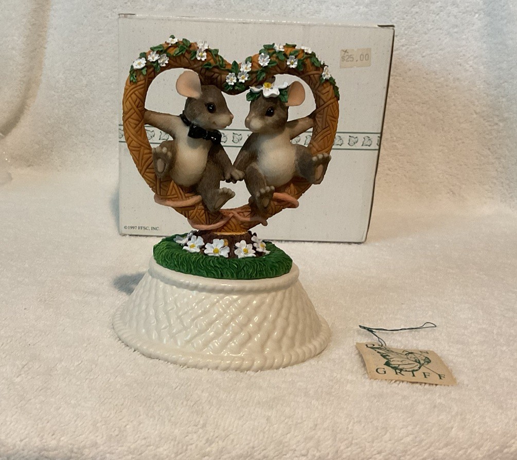 1998 Charming Tails - Together Forever Fitz and Floyd Wedding Mice Heart NIB 1998 Charming Tails - Together Forever Fitz and Floyd Wedding Mice Heart NIB