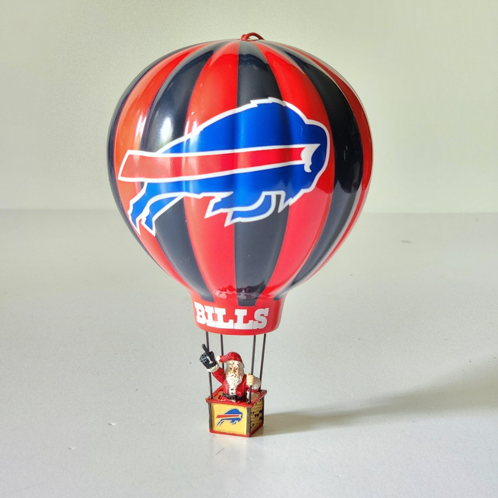 NOS Buffalo Bills Hot Air Victory Balloon Christmas Ornament 2004 Danbury Mint