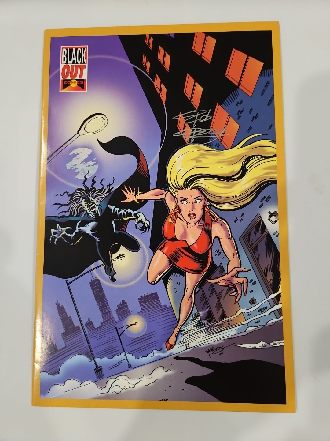 LADY VAMPIRE #0 VF (BLACK OUT 1993) BOB BERRY Signed Ltd 5000 Exclusive + COA LADY VAMPIRE #0 VF (BLACK OUT 1993) BOB BERRY Signed Ltd 5000 Exclusive + COA