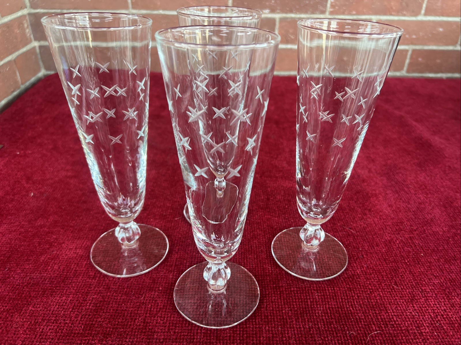 Set of 4 MCM Atomic Starburst Stars Pilsner Etched 12 Oz Set of 4 MCM Atomic Starburst Stars Pilsner Etched 12 Oz