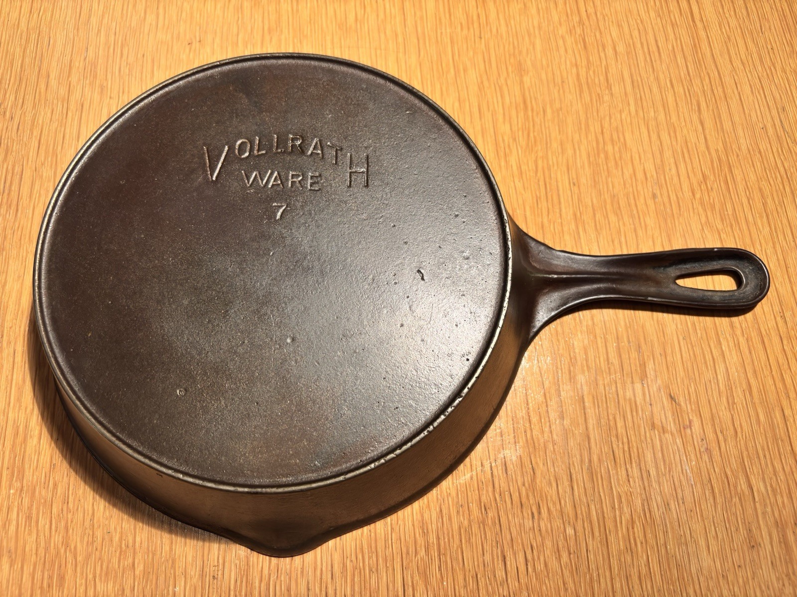 Vintage Vollrath No. 7 Cast Iron Skillet with Heat Ring Awesome Condition 1940s Vintage Vollrath No. 7 Cast Iron Skillet with Heat Ring Awesome Condition 1940s