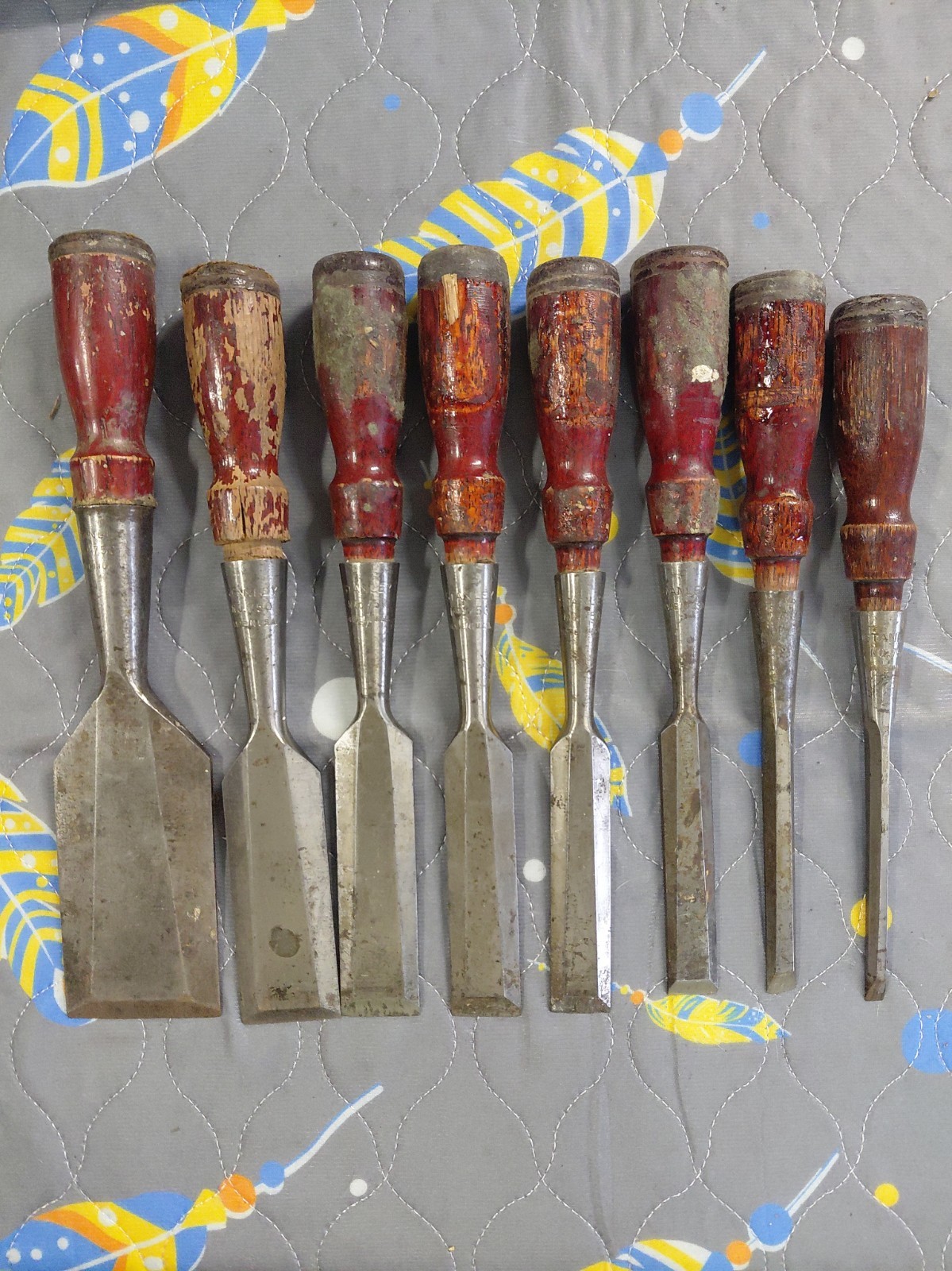 Vintage Stanley No. 750 Socket Chisel 8 Piece Set 2" to 1/4” Red