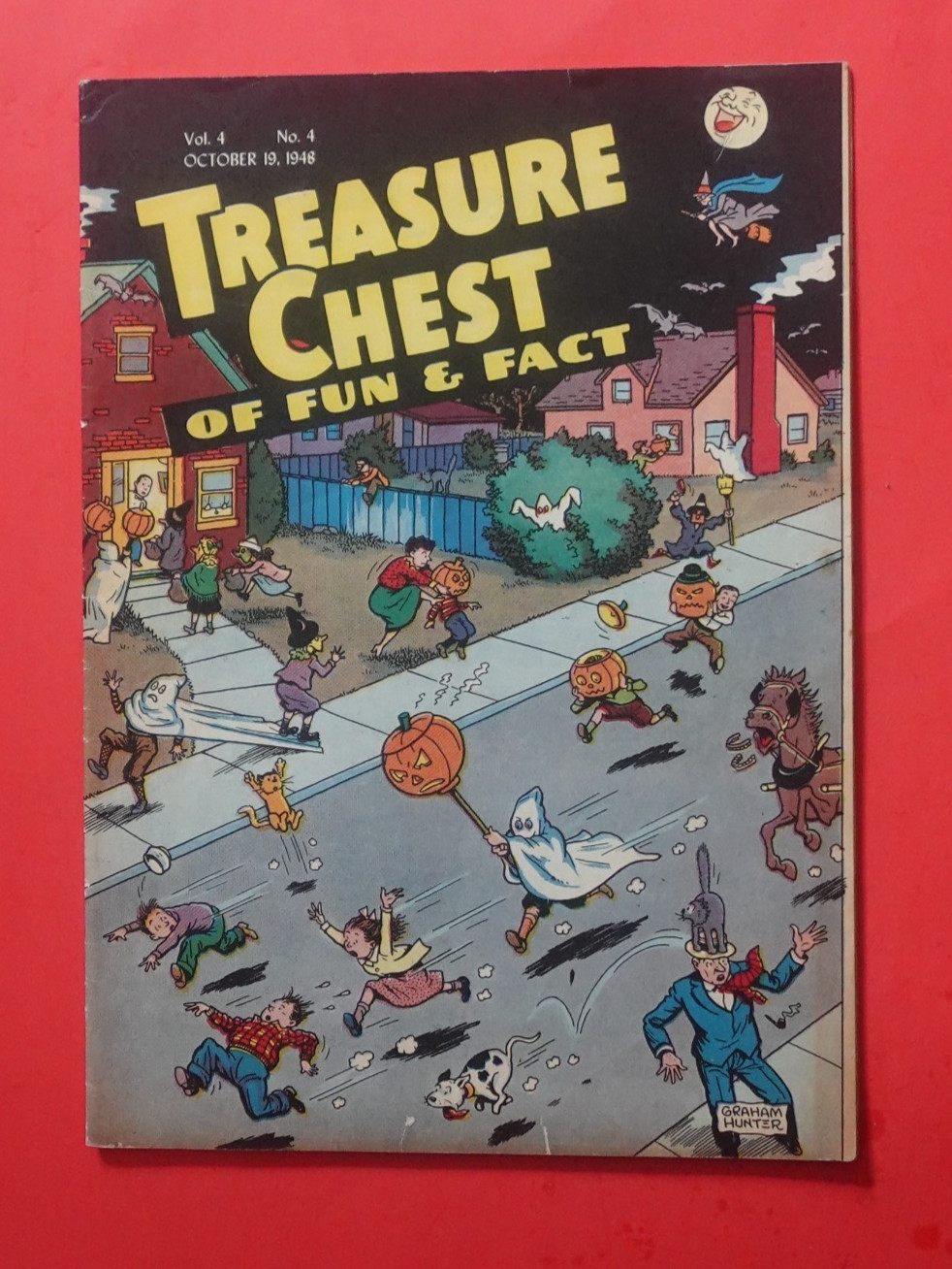 VERY RARE ORIG. 1946 TREASURE CHEST #4 HALLOWEEN COMIC COMPLETE. VERY NICE VERY RARE ORIG. 1946 TREASURE CHEST #4 HALLOWEEN COMIC COMPLETE. VERY NICE