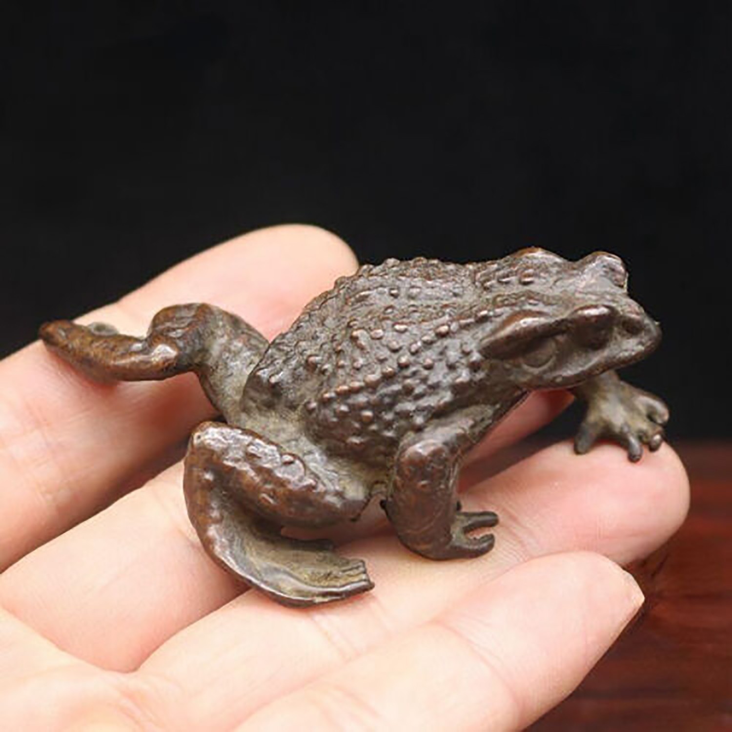 Chinese Pure Bronze Antique Battered Brass Gold Toad Tea Pet Decorations Chinese Pure Bronze Antique Battered Brass Gold Toad Tea Pet Decorations