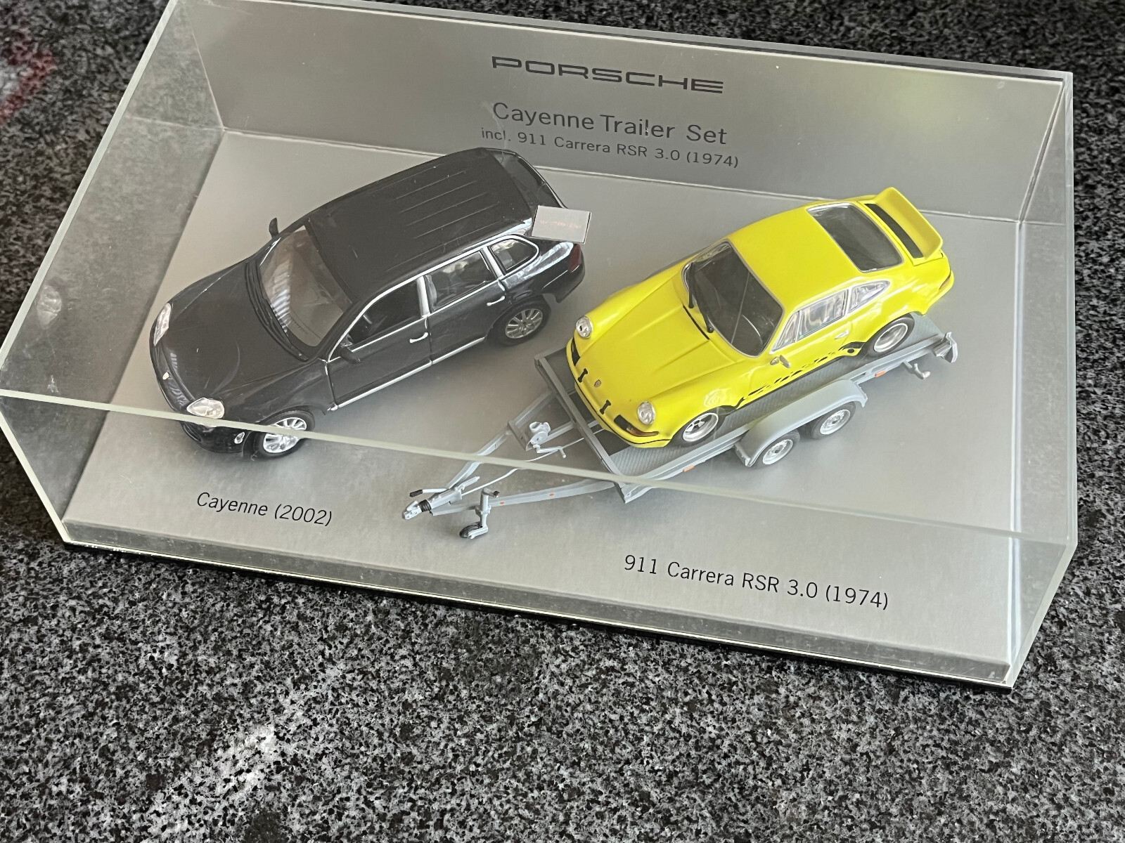 PORSCHE OFFICIAL CAYENNE & 911 CARRERA RSR SET 1:43 SCALE MODEL MINICHAMPS RARE PORSCHE OFFICIAL CAYENNE & 911 CARRERA RSR SET 1:43 SCALE MODEL MINICHAMPS RARE