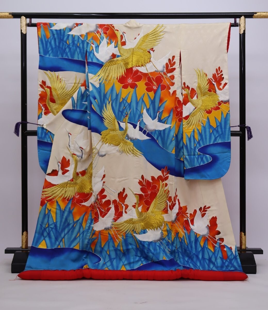 Japanese Kimono Uchikake Wedding Dress Bridal Costum Cranes Embroidery 9077 Japanese Kimono Uchikake Wedding Dress Bridal Costum Cranes Embroidery 9077