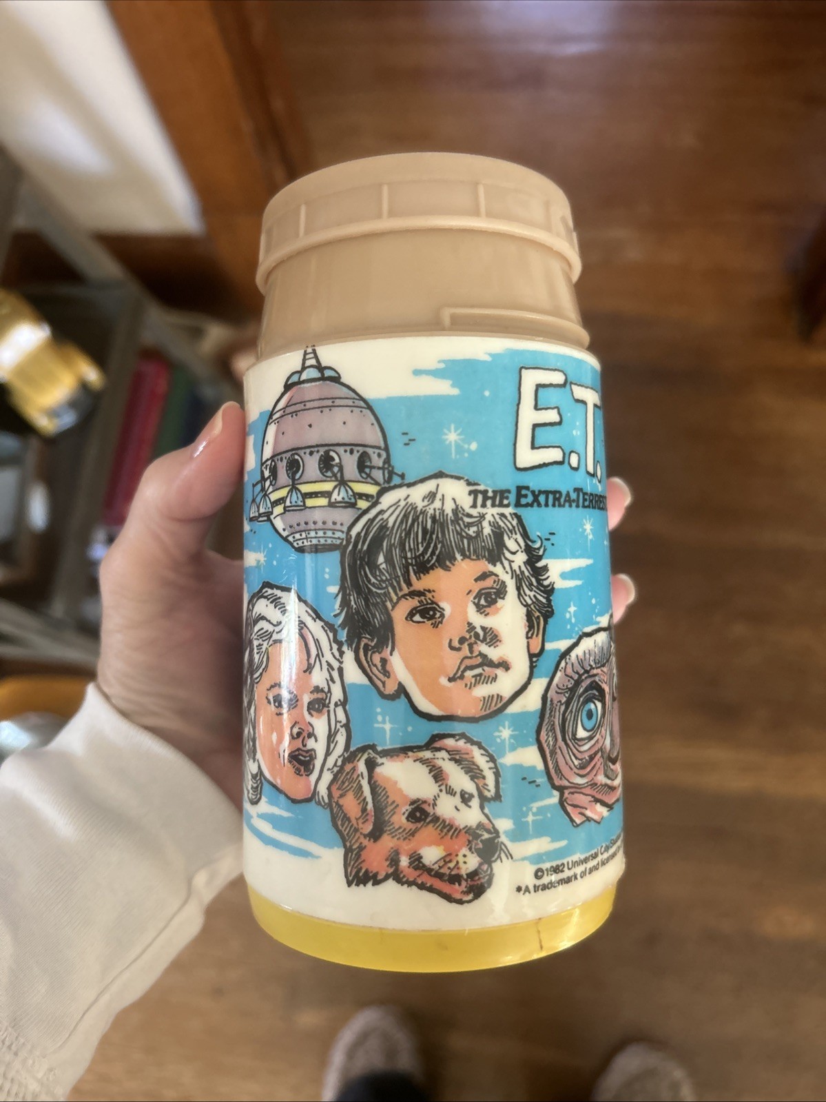 Vintage E.T. The Extra Terrestrial Yellow Aladdin Thermos. NO LID