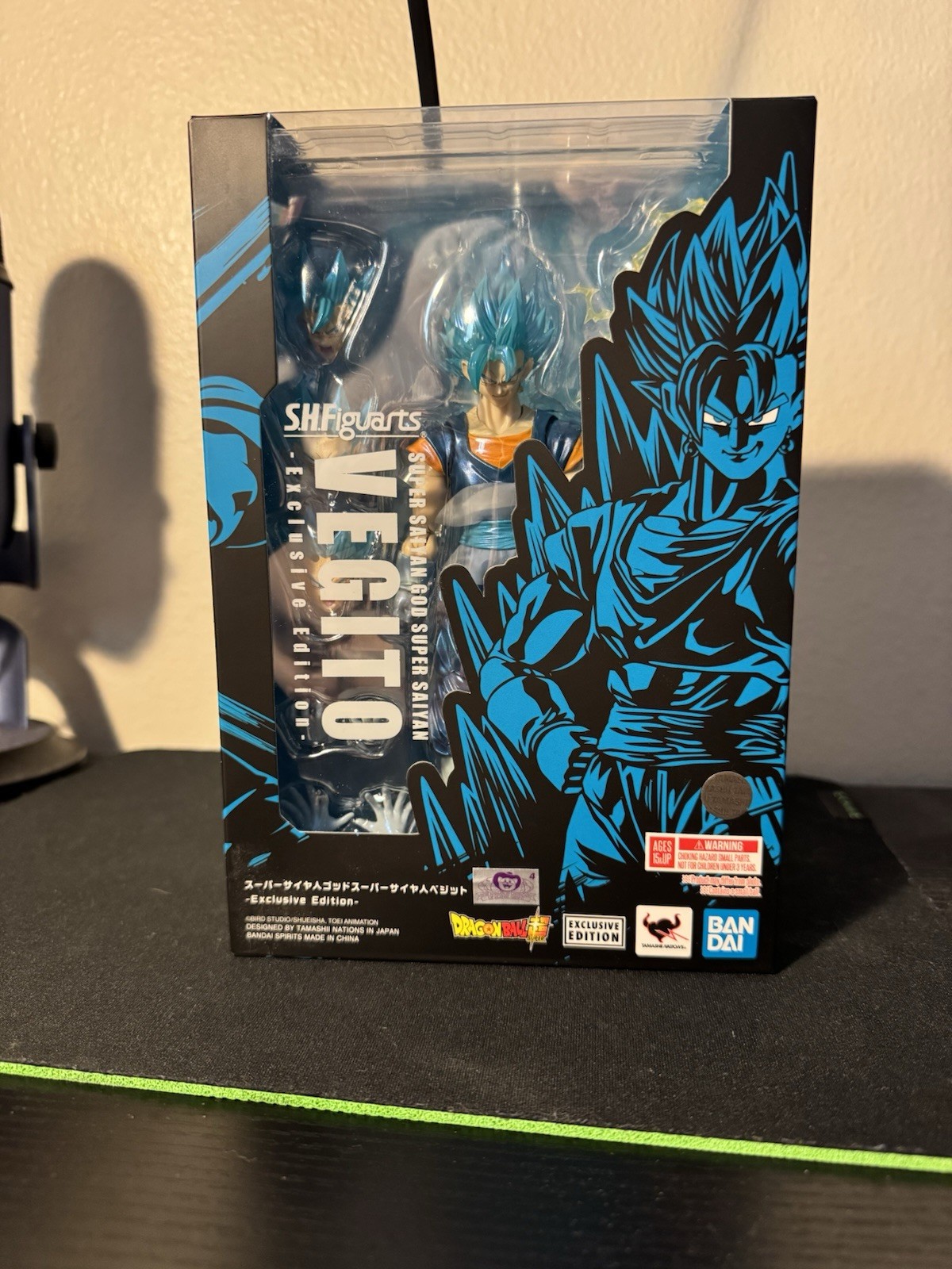 SH Figuarts Super Saiyan God Super Saiyan Vegito (SSGSS Vegetto) Event Exclusive