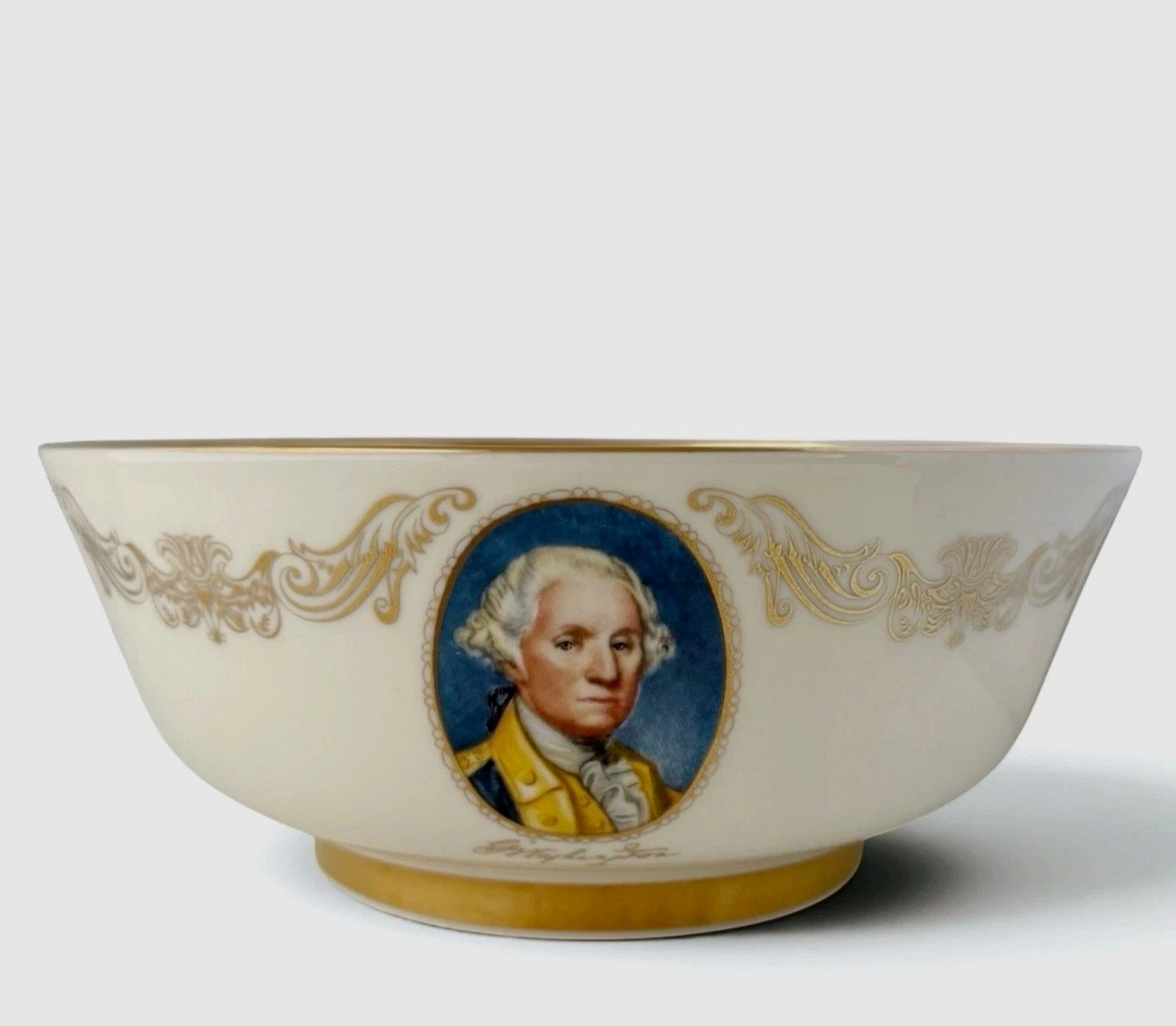 LENOX U.S.A. Patriots Bowl Presidents Special Commemorative 1776-1976 9.25” Gilt LENOX U.S.A. Patriots Bowl Presidents Special Commemorative 1776-1976 9.25” Gilt