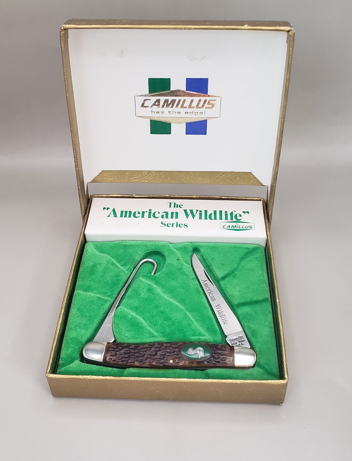 Camillus Cutlery New York # 17 Muskrat knife W / Gut Hook Camillus Cutlery New York # 17 Muskrat knife W / Gut Hook