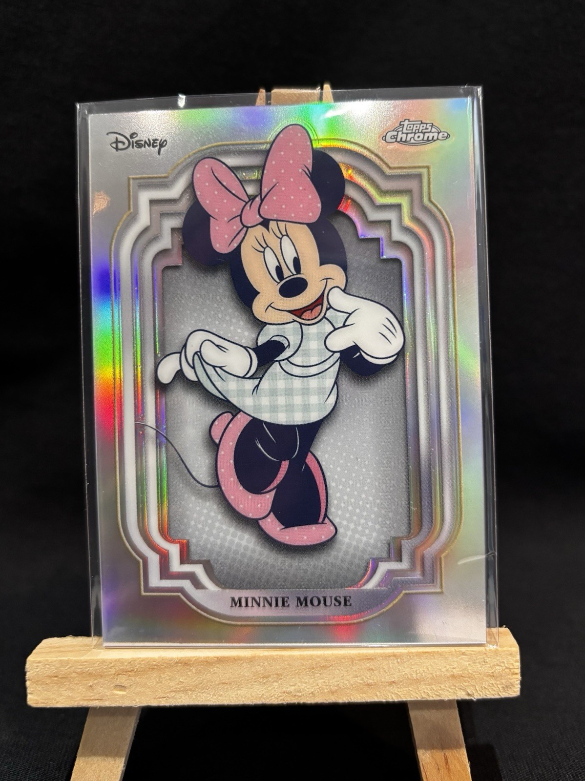 2024 Topps Chrome Refractor #2 Minnie Mouse Disney Near Mint 2024 Topps Chrome Refractor #2 Minnie Mouse Disney Near Mint