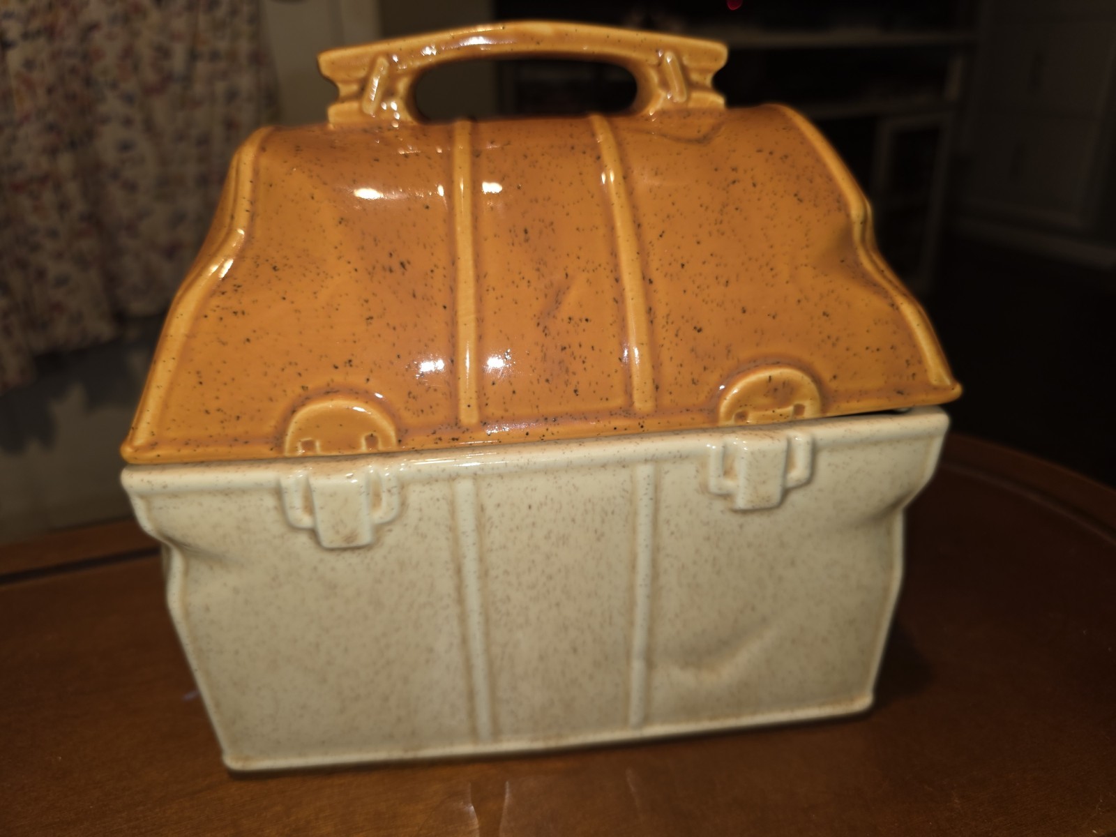 Vintage Mccoy Pottery Lunch Box Cookie Jar (Model 357) Ceramic Vintage Mccoy Pottery Lunch Box Cookie Jar (Model 357) Ceramic