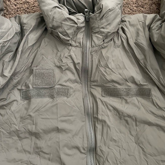 Gen 3 Level 7 Tennier Industries Extreme Cold Weather ECW Parka Jacket XLarge... Gen 3 Level 7 Tennier Industries Extreme Cold Weather ECW Parka Jacket XLarge...