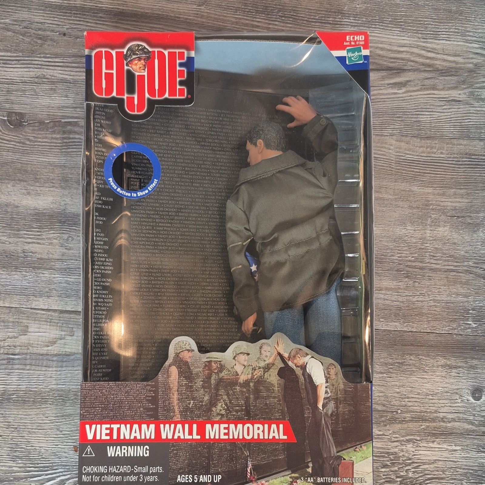 Hasbro G.I. Joe Vietnam Wall Memorial Figure Illuminated Section Replica Hasbro G.I. Joe Vietnam Wall Memorial Figure Illuminated Section Replica