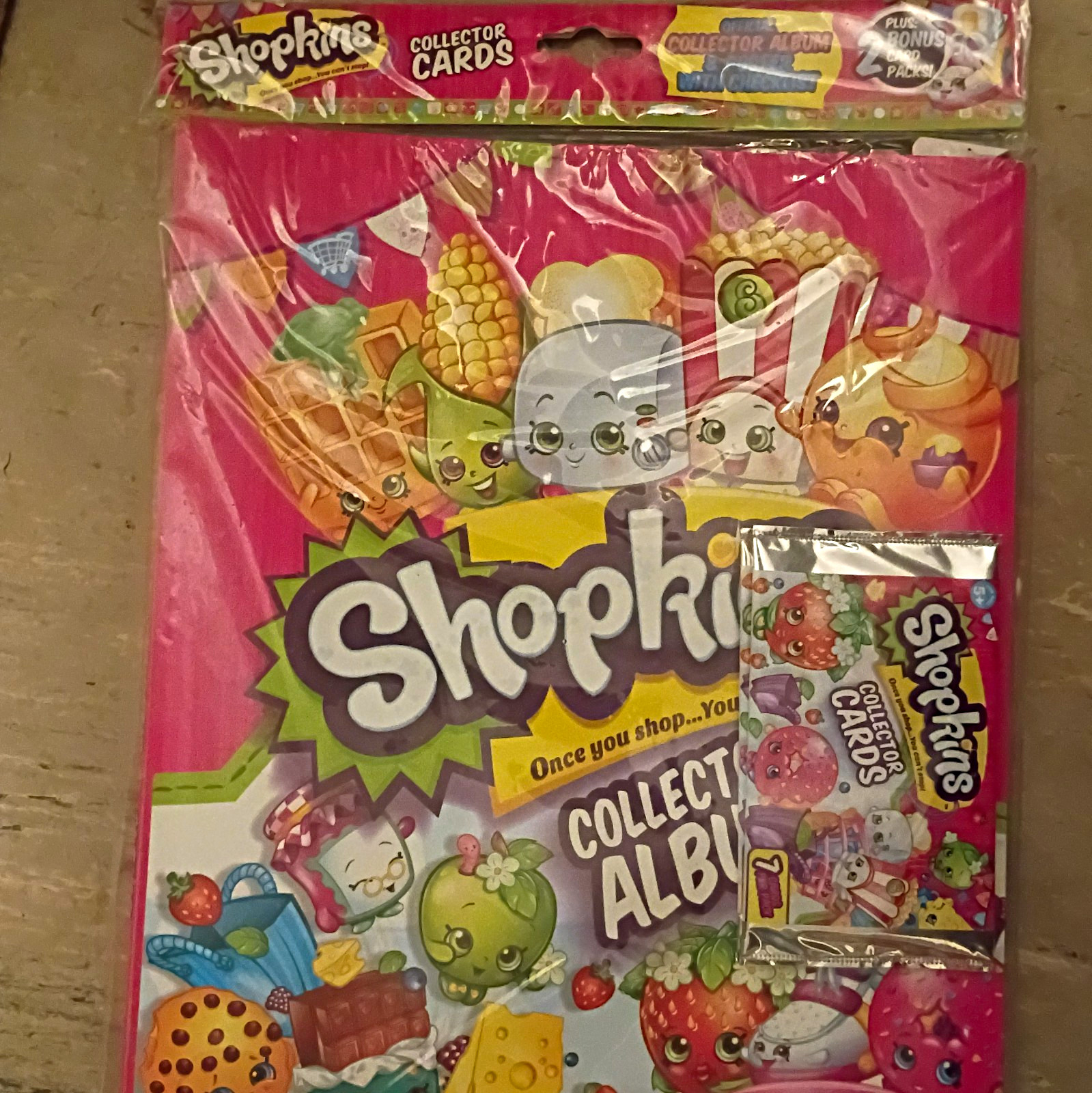 Shopkins Collector Cards Binder Album 120-Capacity Standard Size Pink 5+