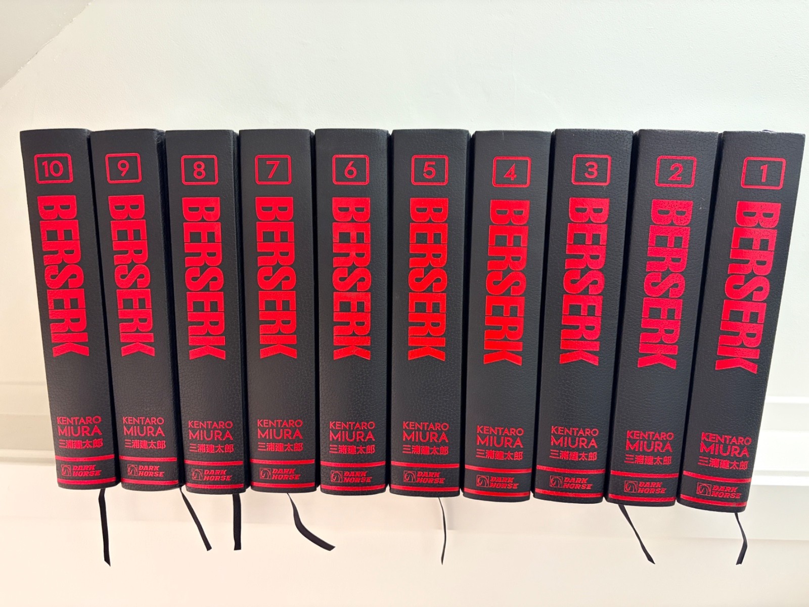 Berserk Deluxe Edition Hardcover Vol 1-10 Set Lot Kentaro Miura Dark Horse