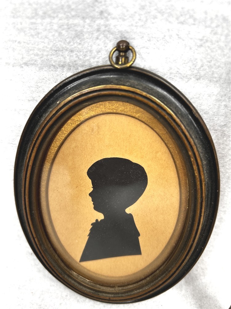antique framed silhouette frame oval wood gold trim 5.5 x 4 x 1/2 in. original antique framed silhouette frame oval wood gold trim 5.5 x 4 x 1/2 in. original