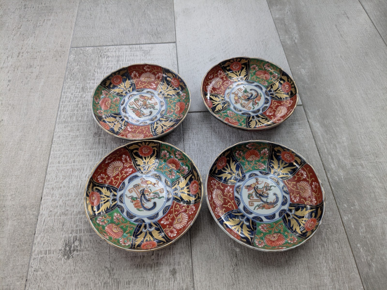 Vintage japanese set of 4 artisan small plates - Fuki Choshun kiln Vintage japanese set of 4 artisan small plates - Fuki Choshun kiln