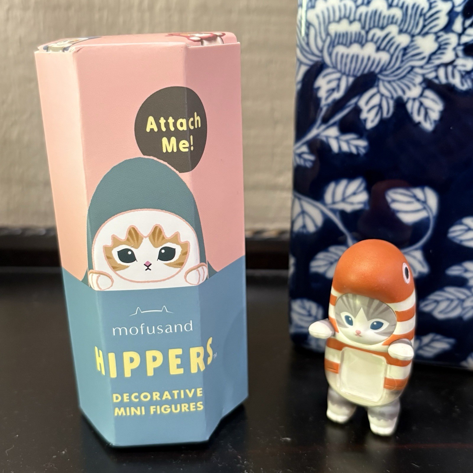 Authentic Mofusand Hippers Decorative Mini Figures- Spotted Garden Eel Meow