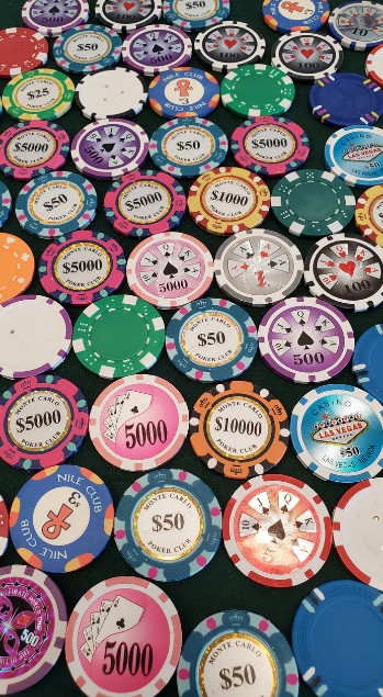 200 Grab Bag Poker Chips - Random 200 Grab Bag Poker Chips - Random