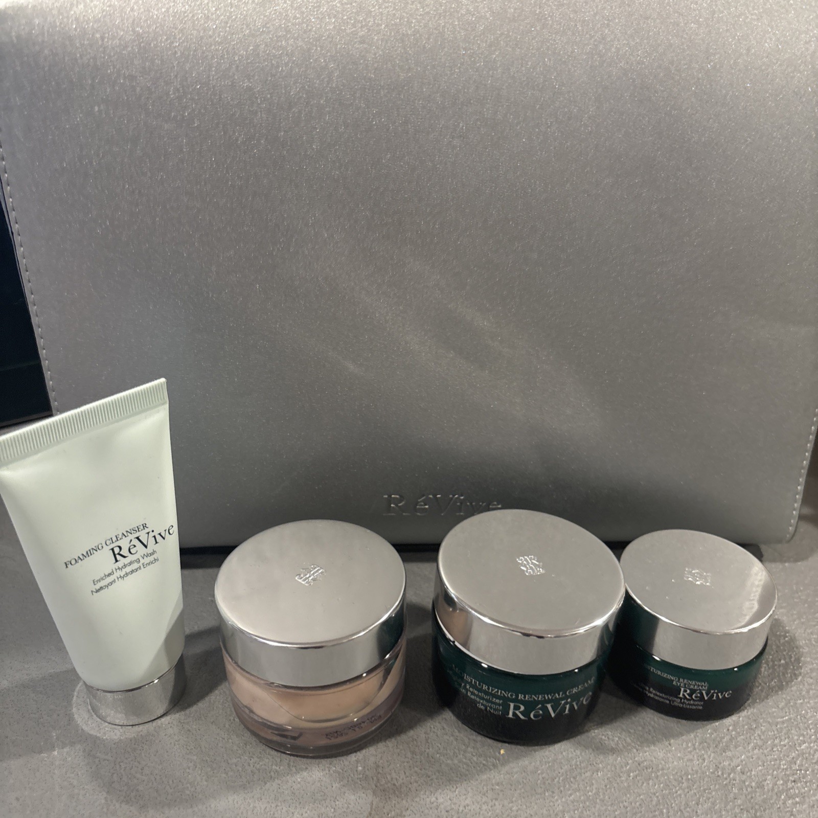 Revive Renew Essentials Kit 5 Pc Set Moisturizer Cream See Description Nib