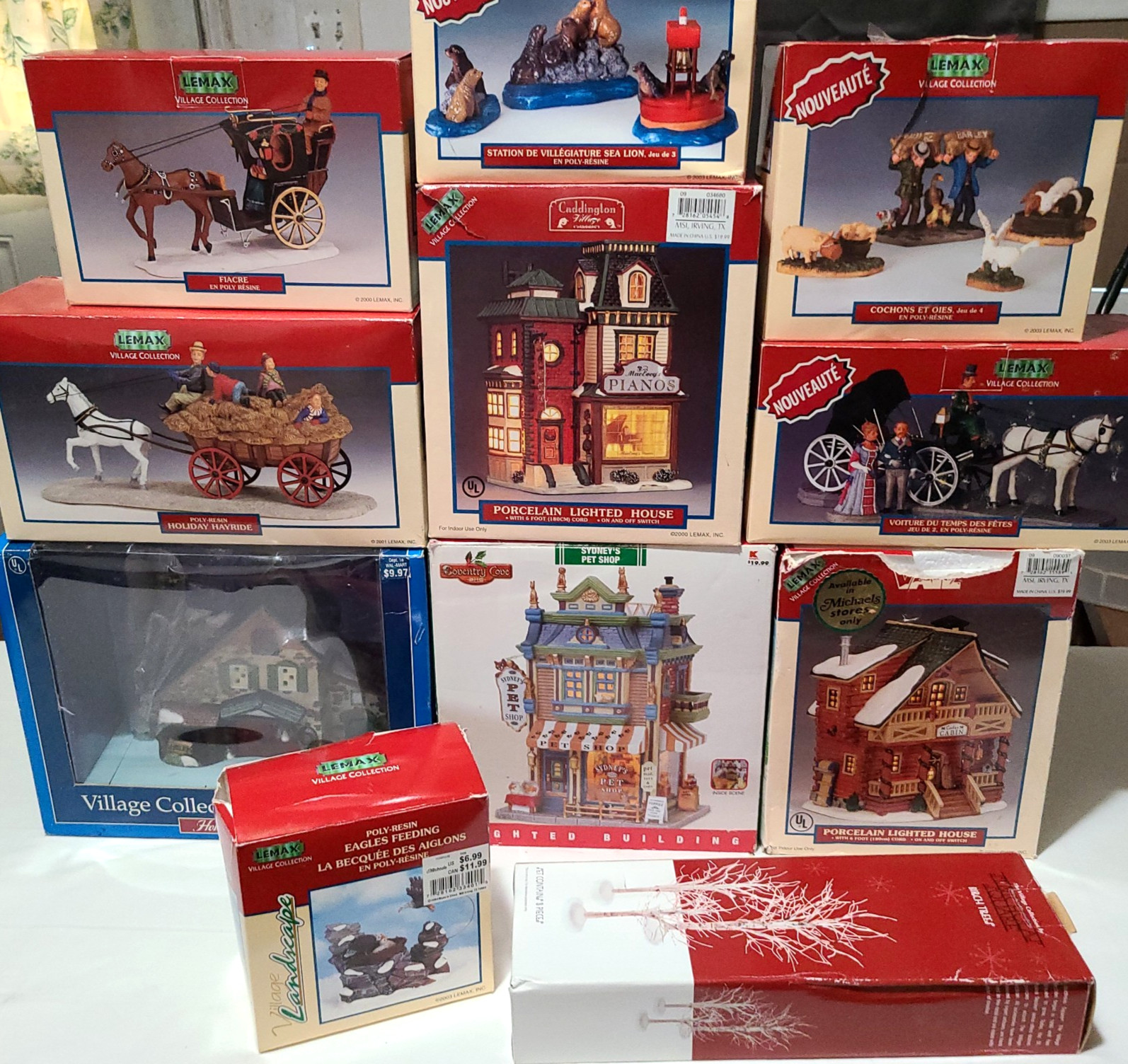 Lemax Christmas Village LOT Lemax Christmas Village LOT