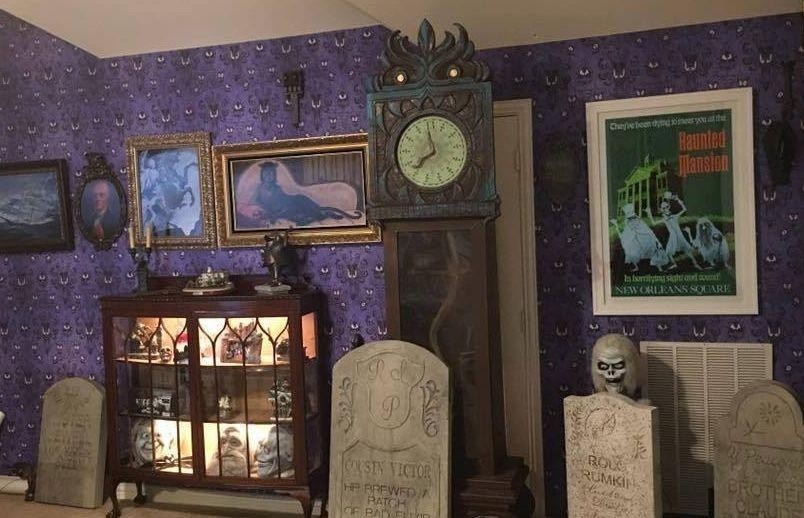 REAL Haunted Mansion Purple Wallpaper VERY RARE Disneyland Disney World 144"x24" REAL Haunted Mansion Purple Wallpaper VERY RARE Disneyland Disney World 144"x24"