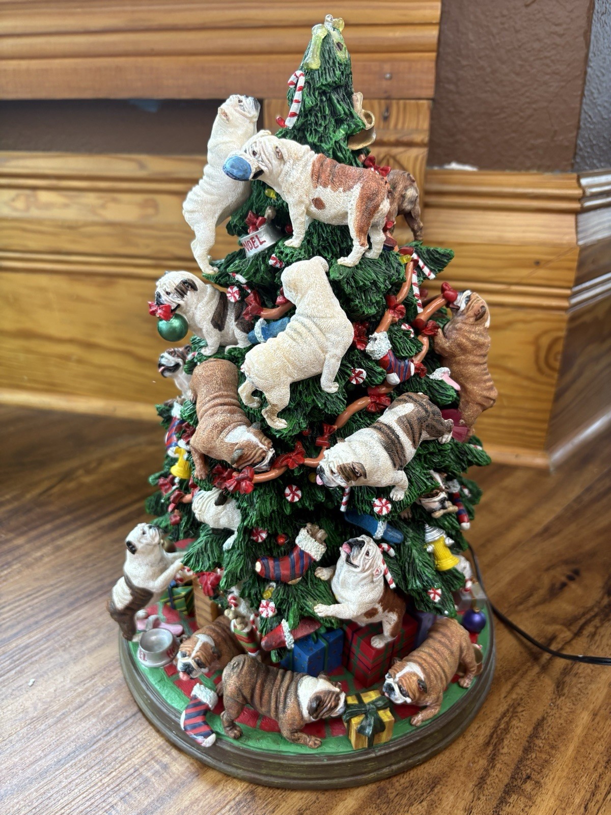Vtg Danbury Mint English Bulldog Christmas Tree 2006 Discontinued Rare See Desc Vtg Danbury Mint English Bulldog Christmas Tree 2006 Discontinued Rare See Desc
