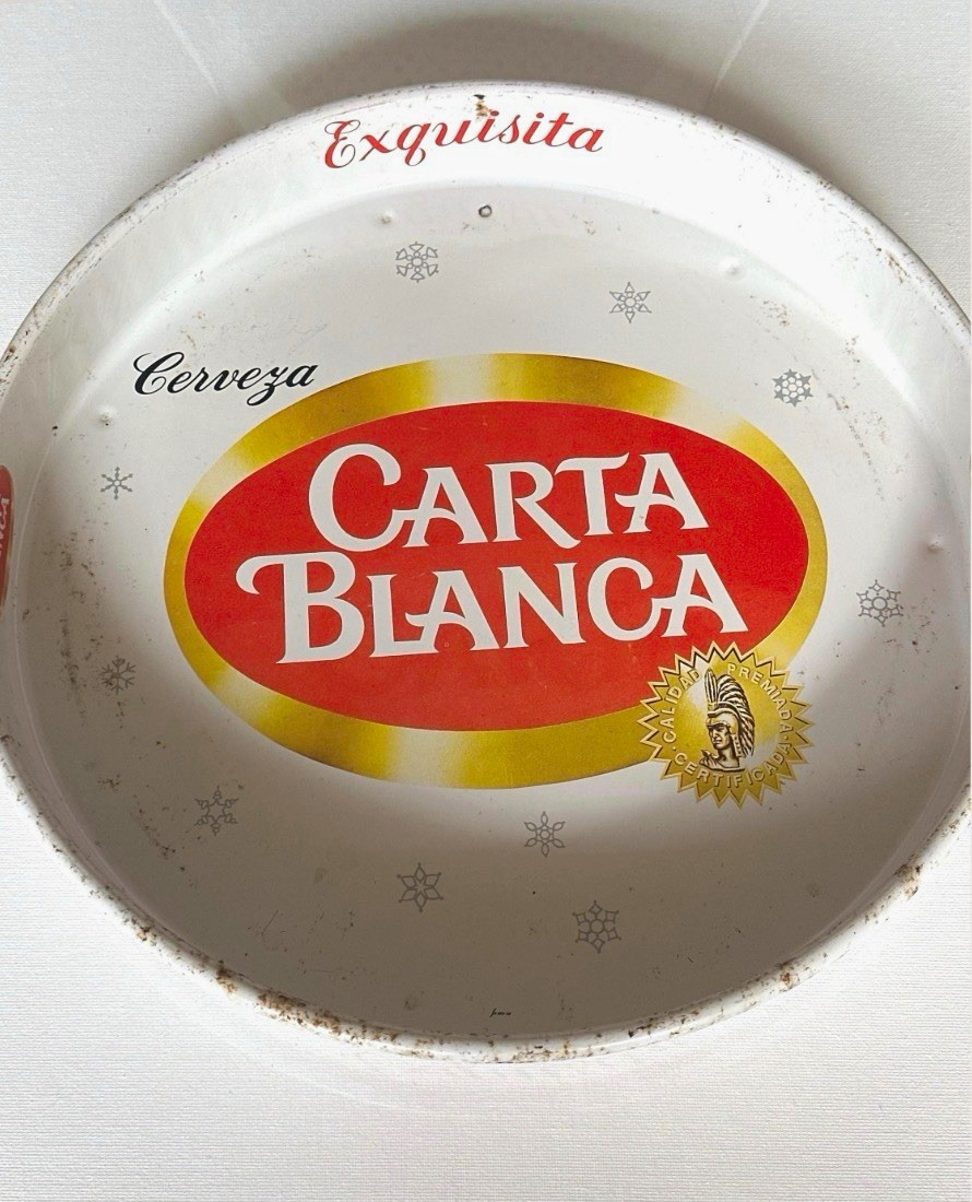 Carta Blanca Cerveza Exquisita Vintage 1960s Round Beer Serving Tray Breweriana Carta Blanca Cerveza Exquisita Vintage 1960s Round Beer Serving Tray Breweriana