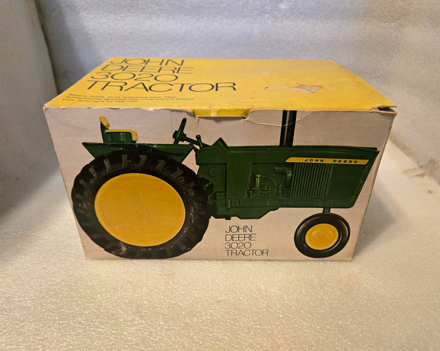Vintage Ertl John Deere 3020  w/ Original Box
