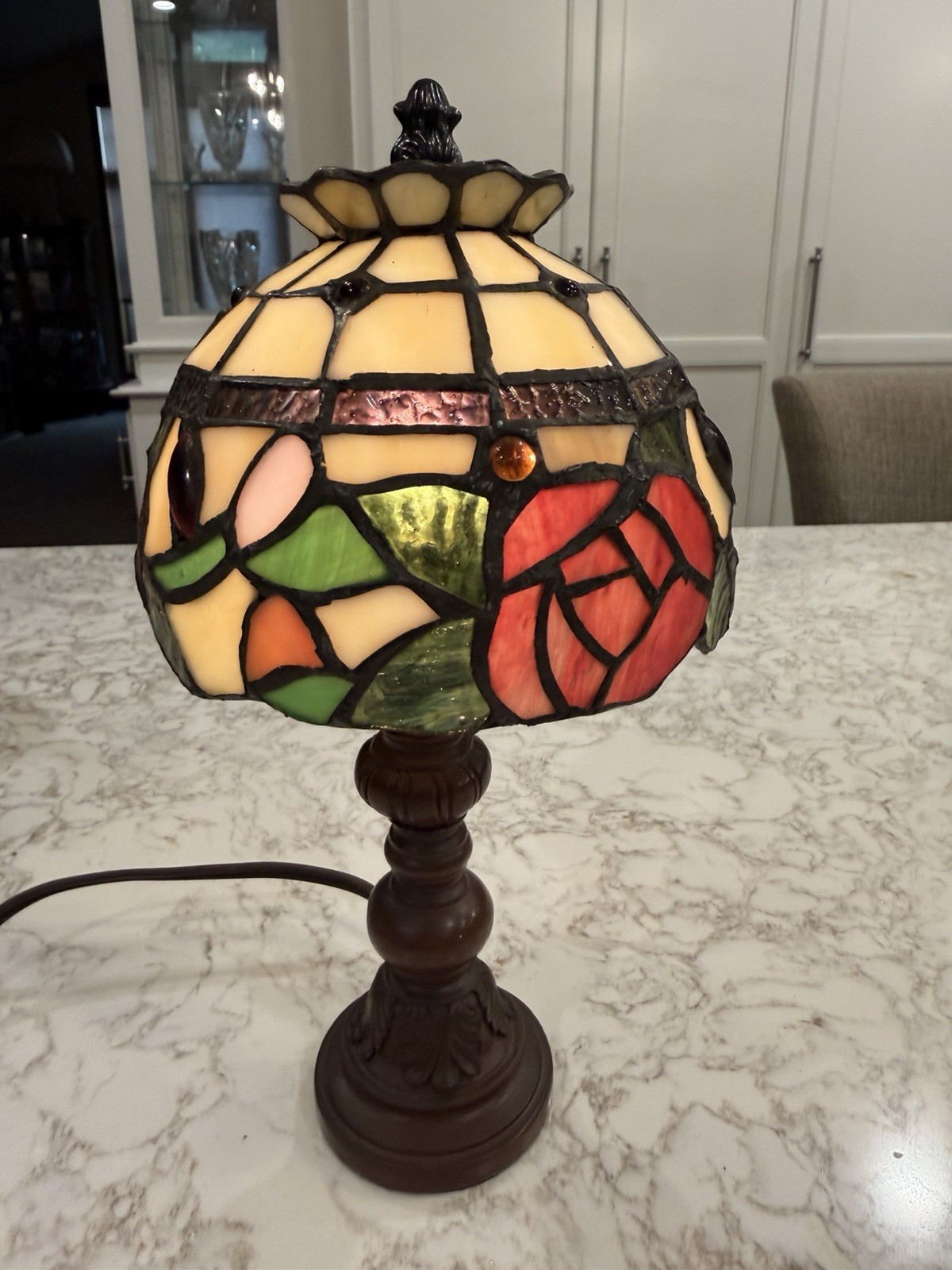 Authentic Thomas Pacconi Tiffany Style Rose stained glass Table Lamp Vintage Authentic Thomas Pacconi Tiffany Style Rose stained glass Table Lamp Vintage