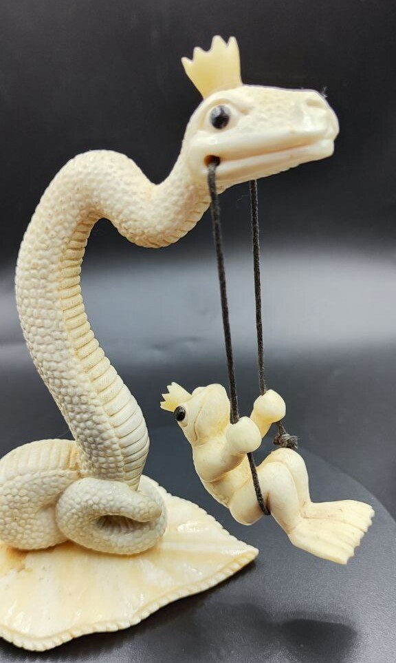 Snake and Frog Scene, Miniature Carving, Handmade Arctic Art Collectible, Rustic Snake and Frog Scene, Miniature Carving, Handmade Arctic Art Collectible, Rustic