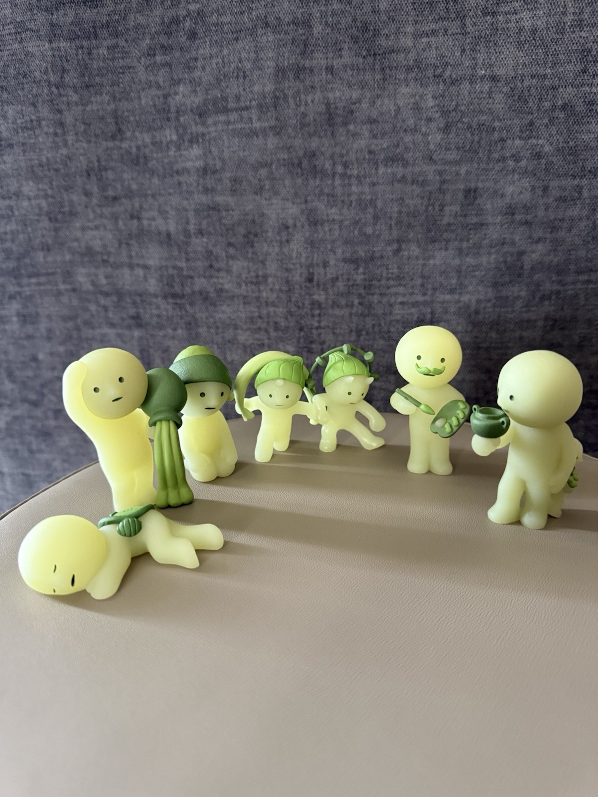 SMISKI Museum Series GLOW IN THE DARK Figure 6 Types Complete Set Rare JP SMISKI Museum Series GLOW IN THE DARK Figure 6 Types Complete Set Rare JP