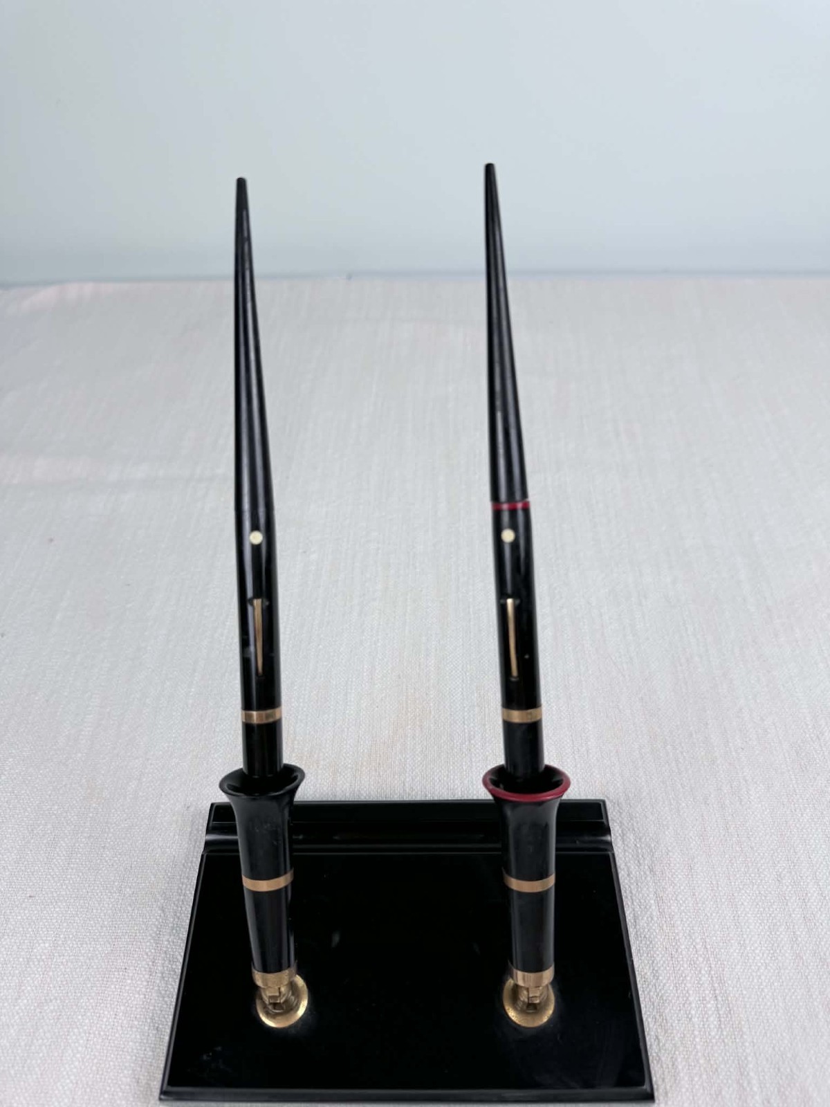 Vintage Sheaffer Double Fountain Pen Desk Set Lifetime Nibs Black Base Vintage Sheaffer Double Fountain Pen Desk Set Lifetime Nibs Black Base
