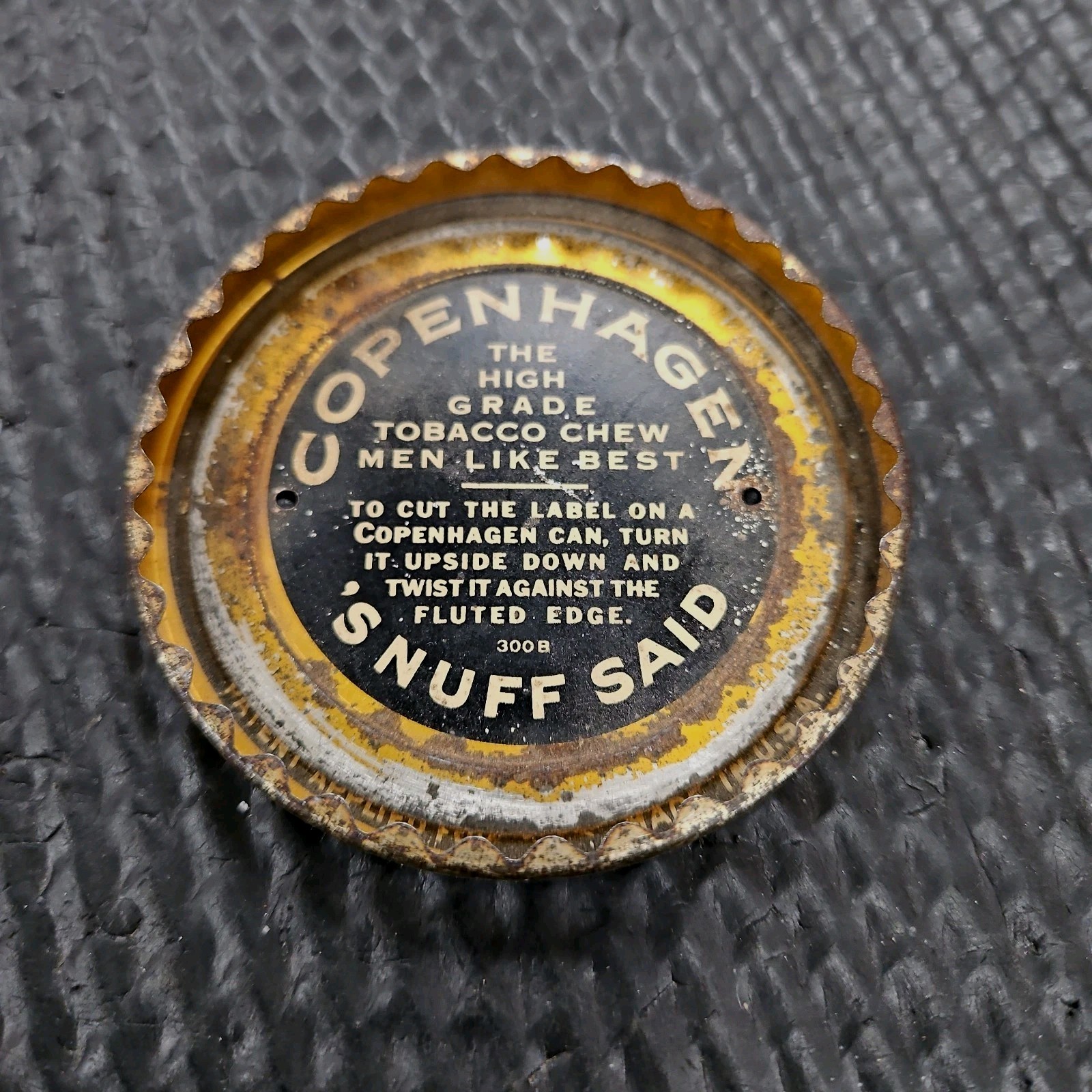 Vintage Copenhagen 'S NUFF SAID Fluted Edge Lid Cutter Opener Vintage Copenhagen 'S NUFF SAID Fluted Edge Lid Cutter Opener
