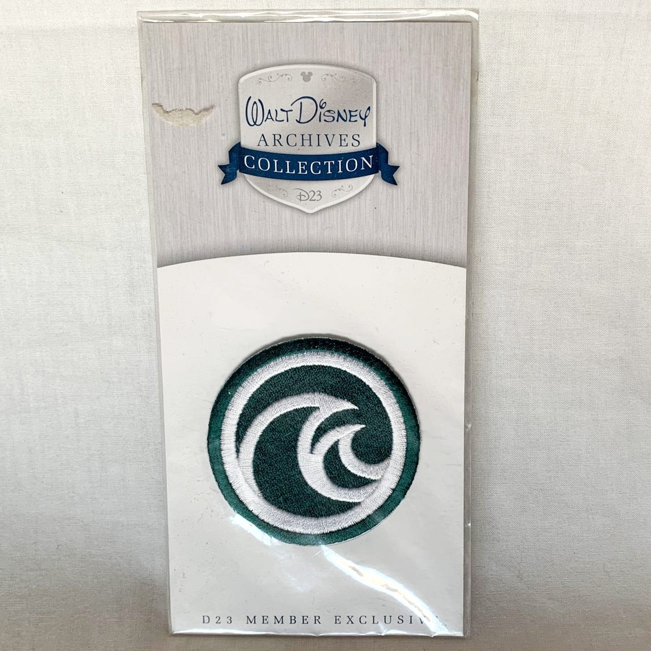 DISNEY EPCOT CENTER THE LIVING SEAS PATCH WALT DISNEY ARCHIVES D23 EXCLUSIVE WDW DISNEY EPCOT CENTER THE LIVING SEAS PATCH WALT DISNEY ARCHIVES D23 EXCLUSIVE WDW