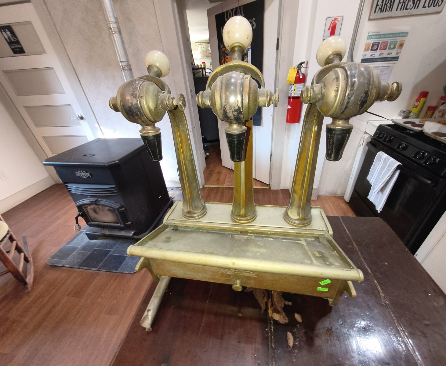 The Liquid Mechanical 3-Head Soda Fountain Dispenser Tap Tower, Patented 1923 The Liquid Mechanical 3-Head Soda Fountain Dispenser Tap Tower, Patented 1923