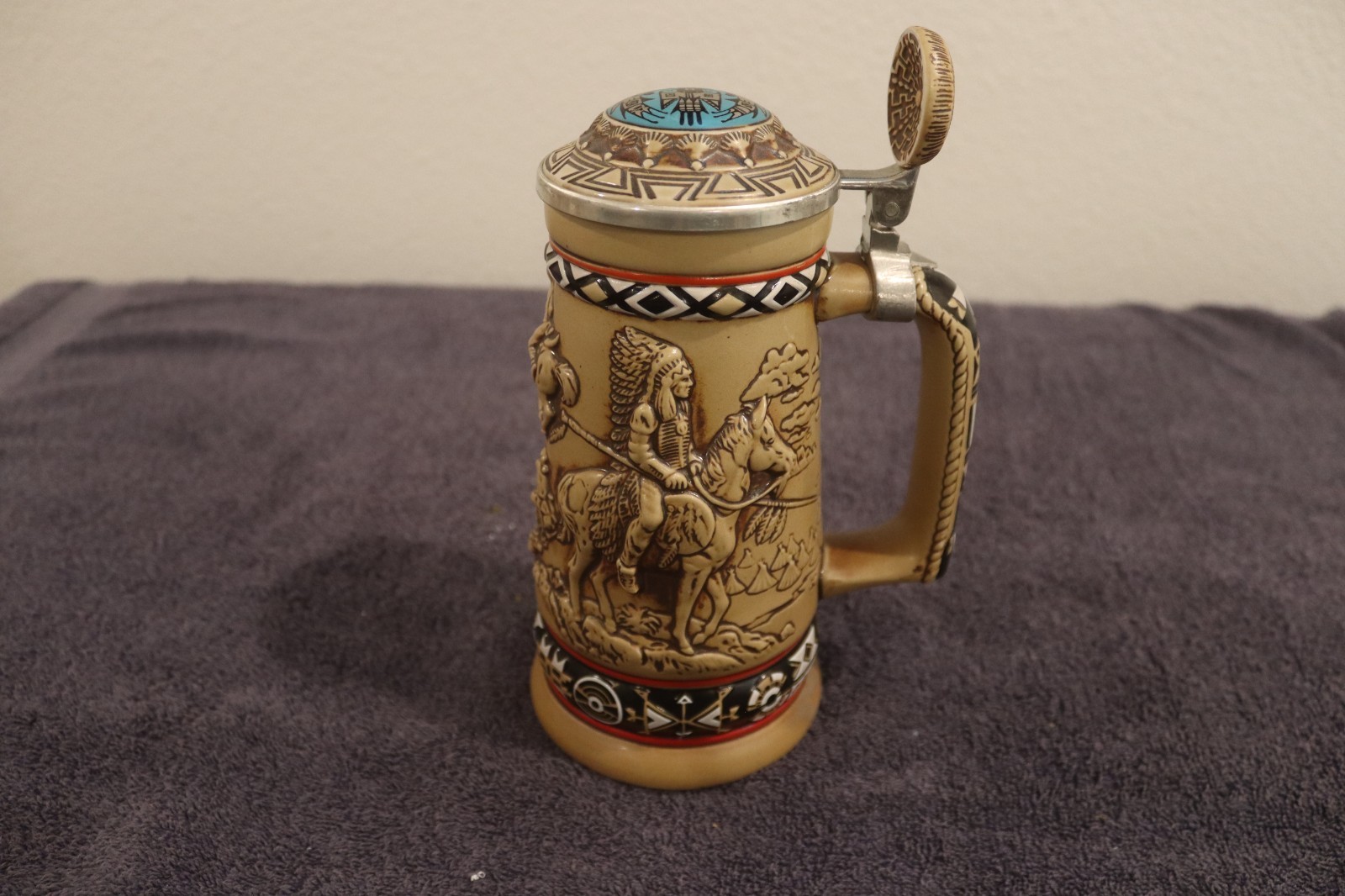 Vintage 1988 AVON Beer Stein Mug "INDIANS OF THE AMERICAN FRONTIER Vintage 1988 AVON Beer Stein Mug "INDIANS OF THE AMERICAN FRONTIER