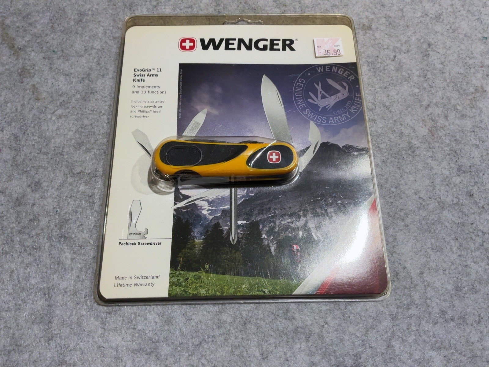 2010 Wenger Swiss Army Knife Black/Yellow Evogrip 11 85mm 16005 New Blister Pack 2010 Wenger Swiss Army Knife Black/Yellow Evogrip 11 85mm 16005 New Blister Pack