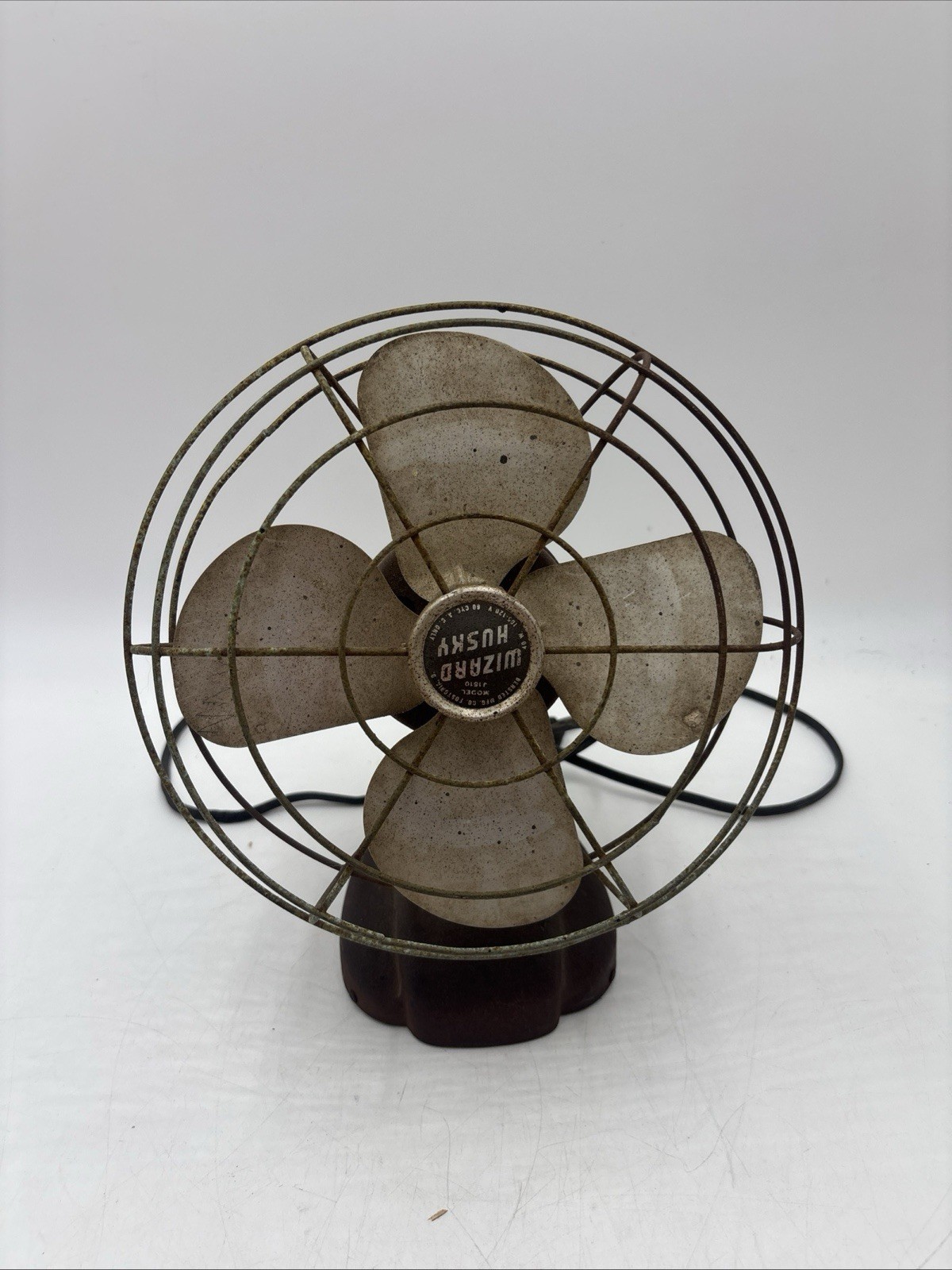 ANTIQUE Vintage WIZARD HUSKY 8" Desk Wall Fan 6J2400/ 1250R WESTERN AUTO SUPPLY ANTIQUE Vintage WIZARD HUSKY 8" Desk Wall Fan 6J2400/ 1250R WESTERN AUTO SUPPLY