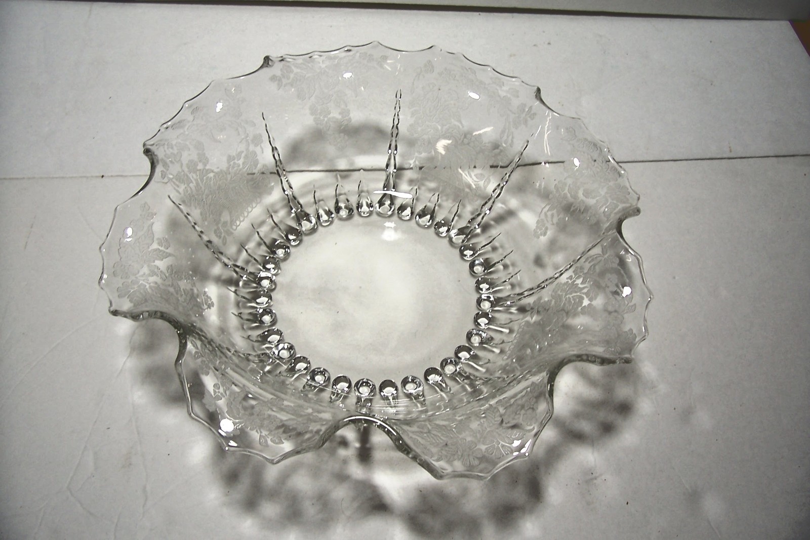 VTG LARGE 12" NEW MARTINSVILLE RADIANCE MEADOW WREATH ETCHED RUFFLE EDGE BOWL VTG LARGE 12" NEW MARTINSVILLE RADIANCE MEADOW WREATH ETCHED RUFFLE EDGE BOWL
