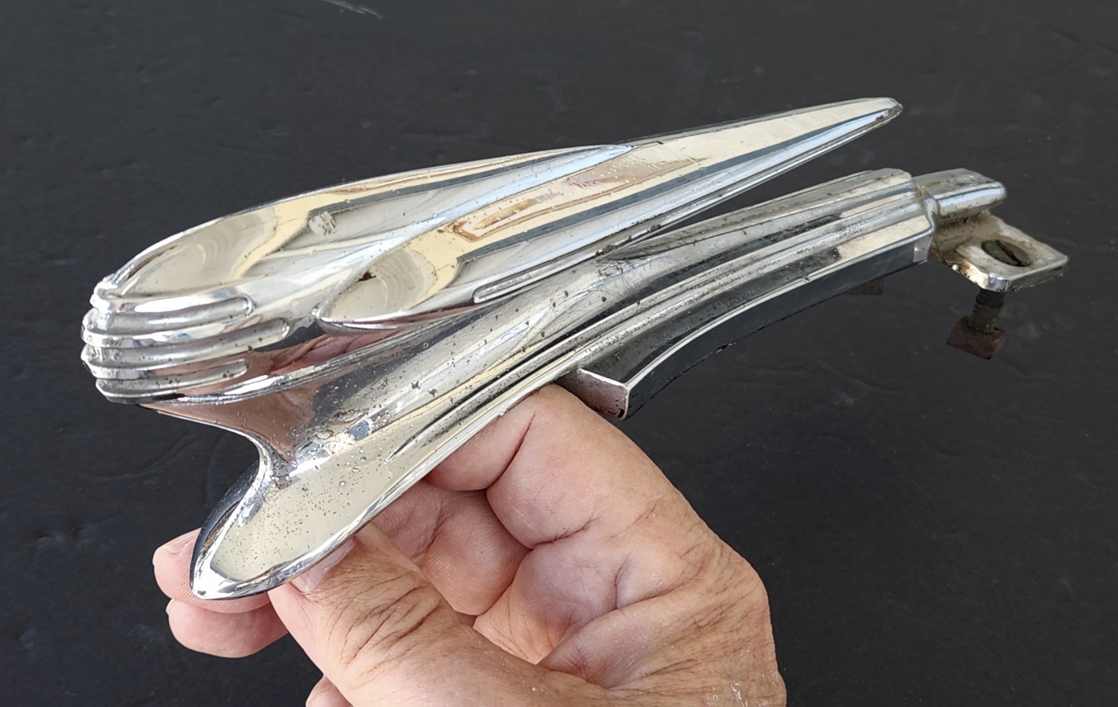 VERY RARE VINTAGE 1936 OLDSMOBILE HOOD ORNAMENT 6 CYL F-36 FUTURISTIC SPACESHIP VERY RARE VINTAGE 1936 OLDSMOBILE HOOD ORNAMENT 6 CYL F-36 FUTURISTIC SPACESHIP
