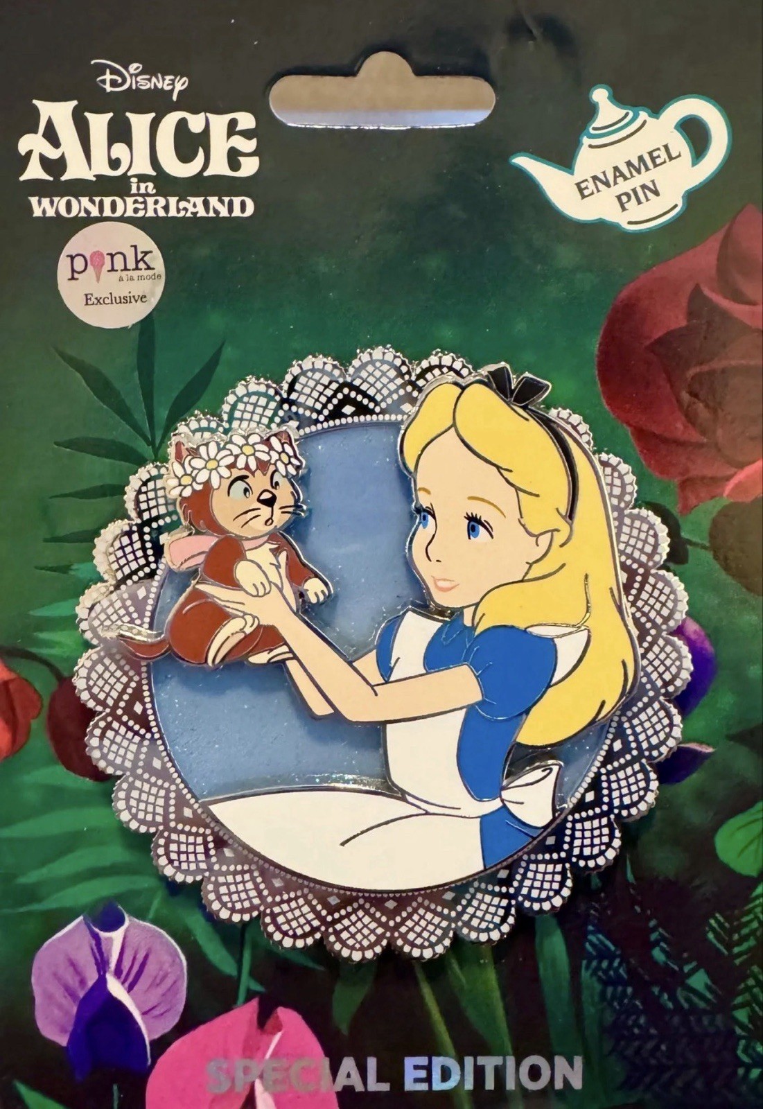 Disney PALM Scallop Pin Alice in Wonderland Alice Dinah Glitter LE 200 Sold Out Disney PALM Scallop Pin Alice in Wonderland Alice Dinah Glitter LE 200 Sold Out