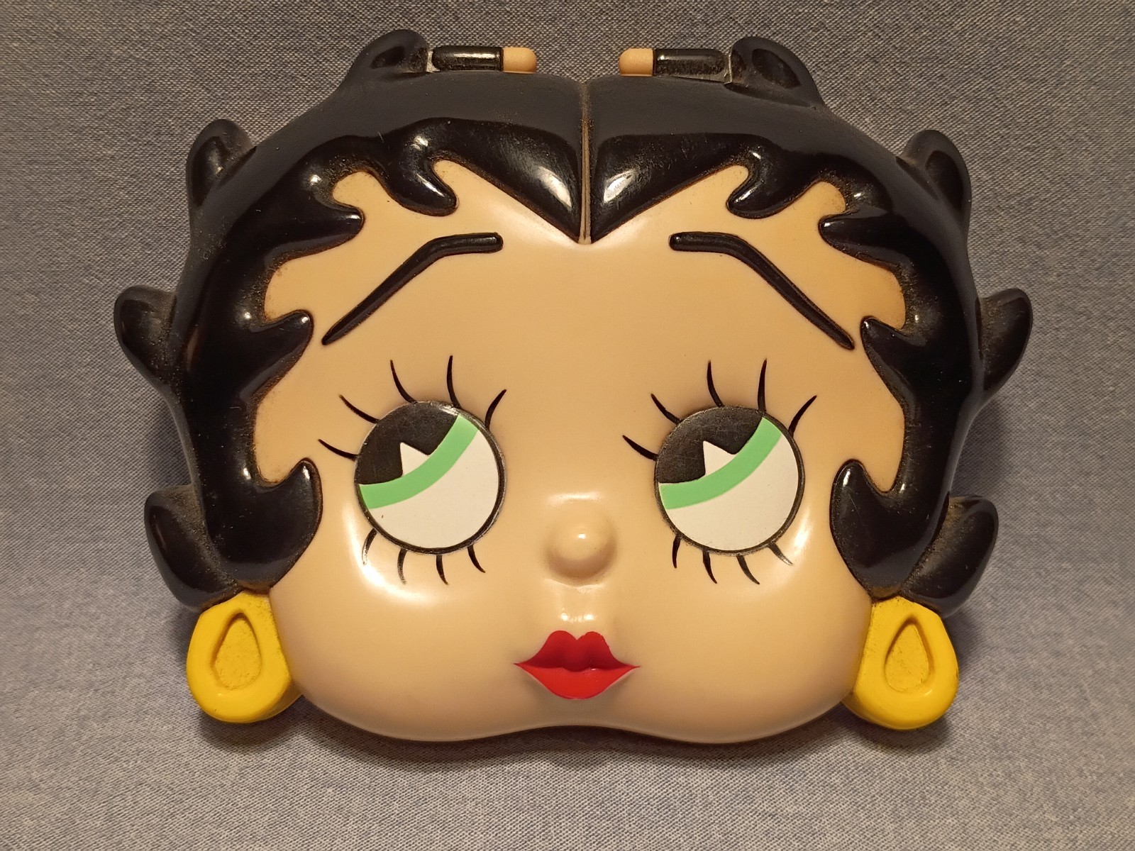 Vintage Betty Boop Mirror & Tissue Compact ©1999 King Features. Tissues Unopened