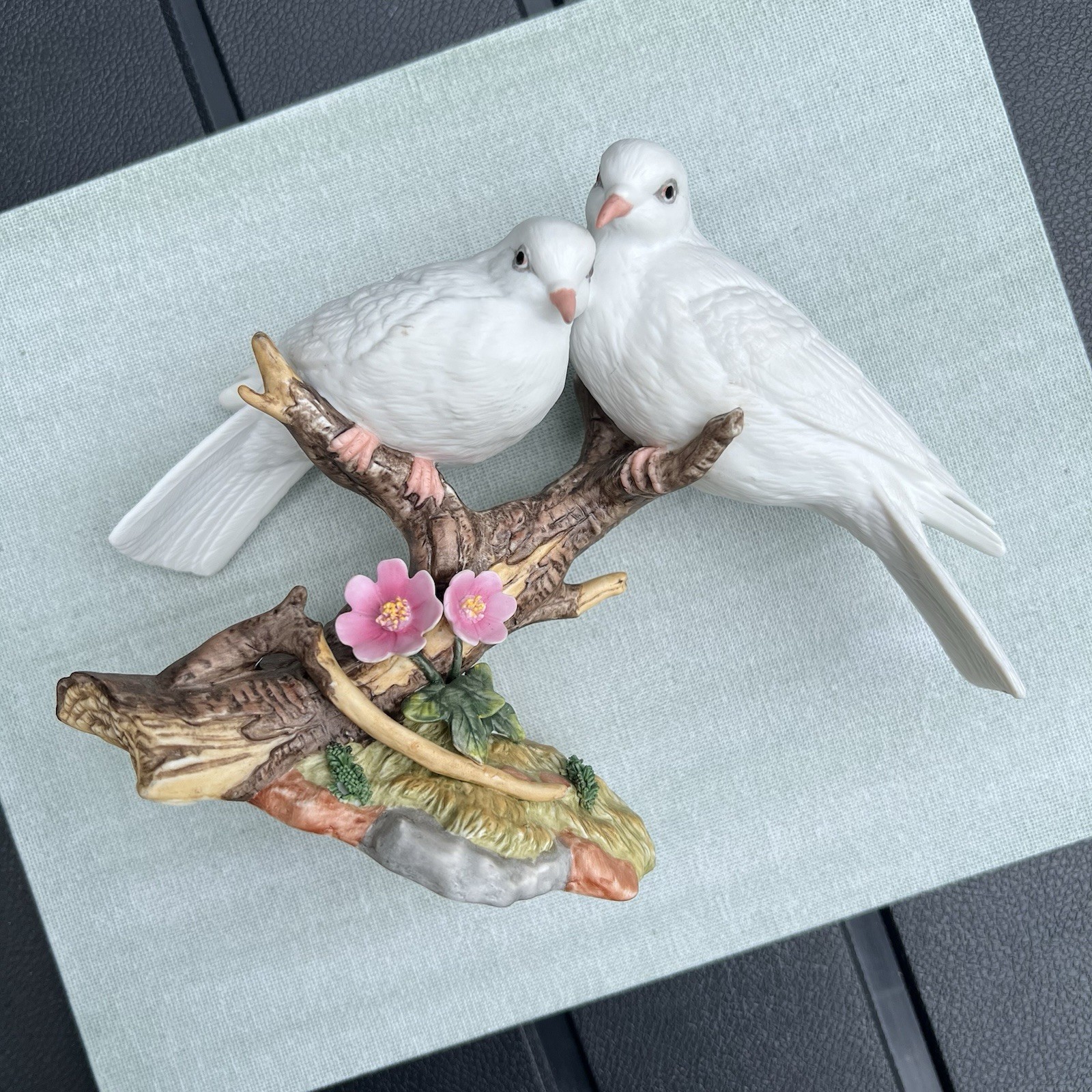 Vintage 1987 Maruri Studio “Wings of Love” D-8702 Porcelain Figurine Vintage 1987 Maruri Studio “Wings of Love” D-8702 Porcelain Figurine