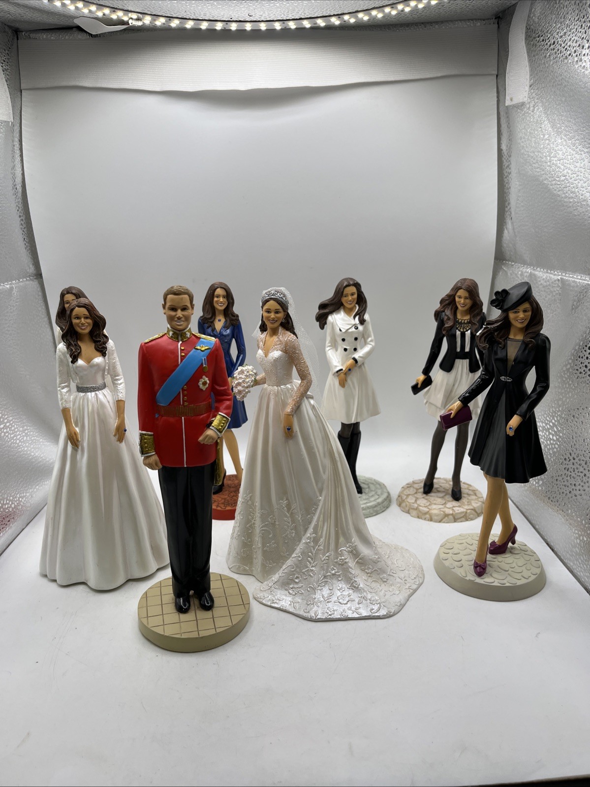 Lot (8) Kate Middleton Figurines Hamilton Future Princess Collection + William Lot (8) Kate Middleton Figurines Hamilton Future Princess Collection + William
